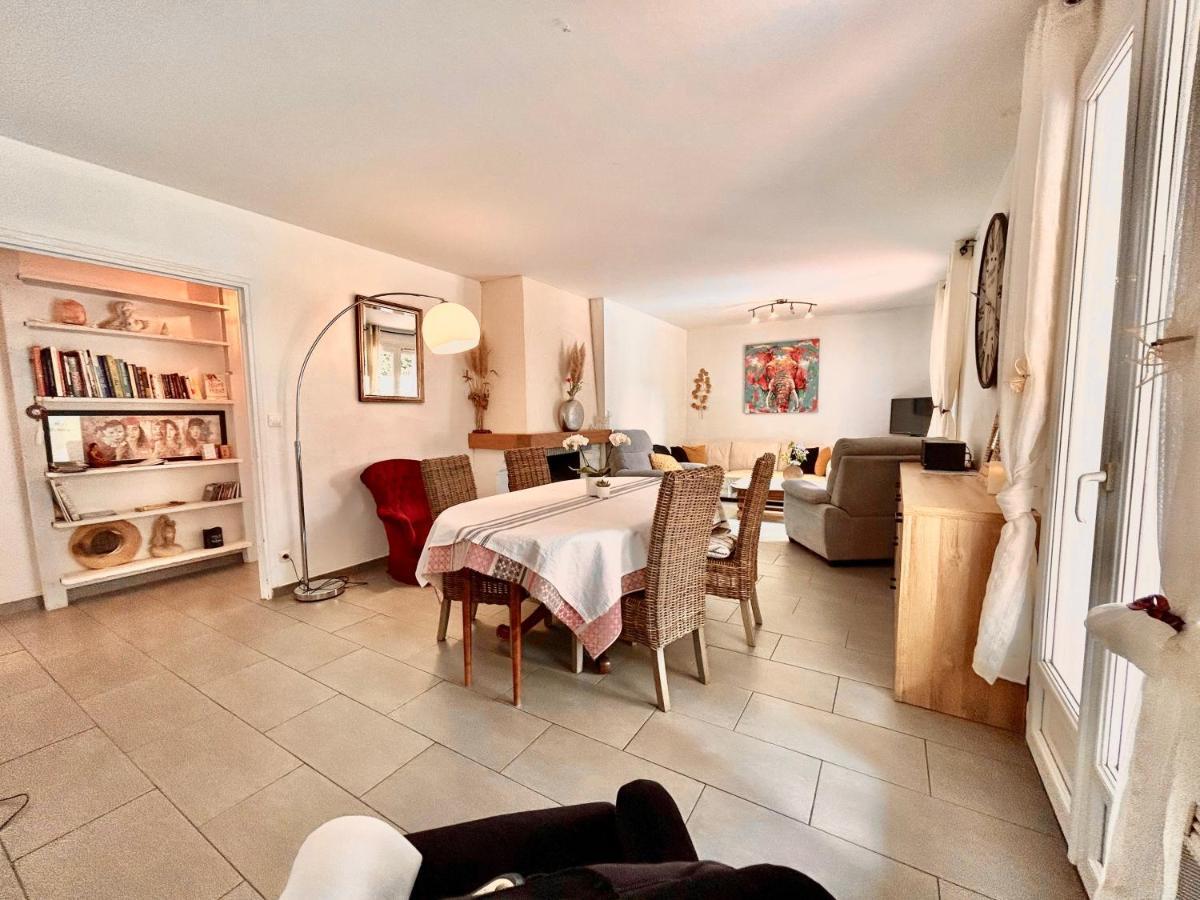 Villa 110M2, 7 Pers, Jacuzzi , 3 Chambres, Terrain Clos Et Arbore 2500M2 トレベス エクステリア 写真